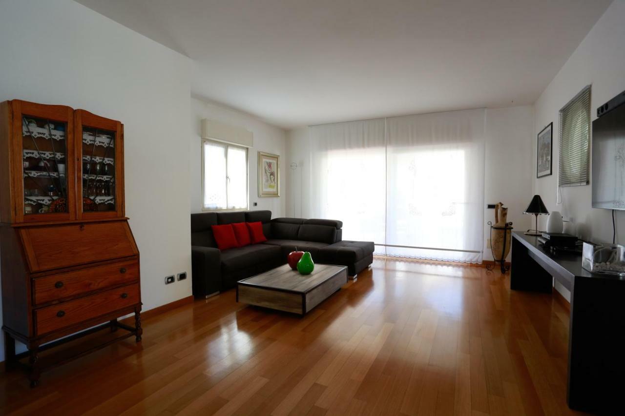 L'ippocampo Guest House Sabaudia Extérieur photo